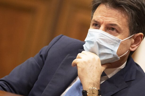 Conte si è dimesso, la crisi di Governo è aperta: quali i possibili scenari 15