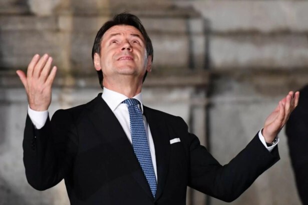 Le 10 frasi più pronunciate da Conte durante la pandemia. Una è virale 10