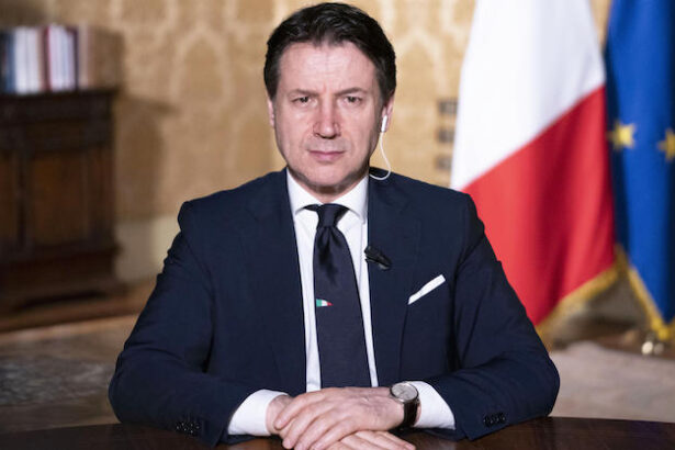 Conte: "Non possiamo aspettare che il virus scompaia, dobbiamo conviverci" 5