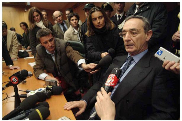 Chi sono i 200 cittadini che hanno denunciato il Governo per il lockdown 9