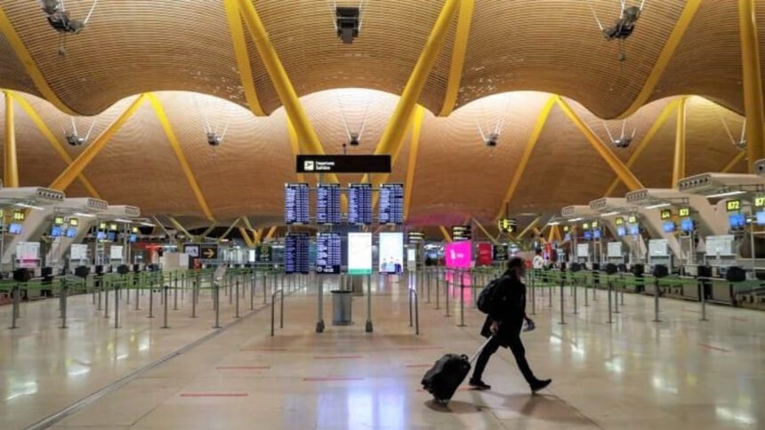 Turismo in calo nel 2021: la pandemia mette in ginocchio il settore 1