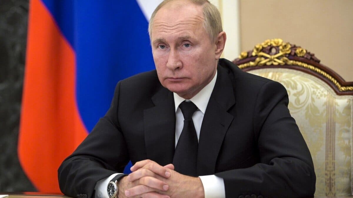 Ucraina, la Cia: “Possibile attacco russo la prossima settimana”. Oggi telefonata Putin-Biden 19