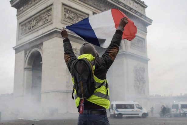 Gilet Gialli, ci ricordano l'importanza della rivoluzione 7