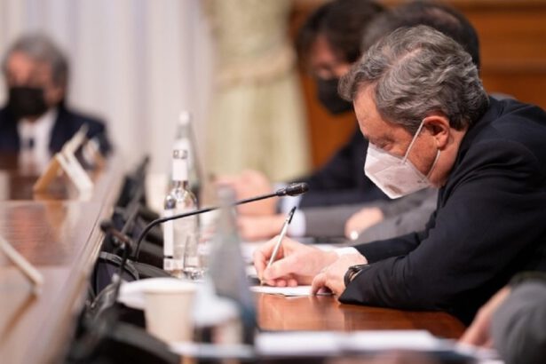 Decreto Covid: stop quarantene, colori regioni e obbligo vaccinale. Dal 1°maggio addio Green Pass 82