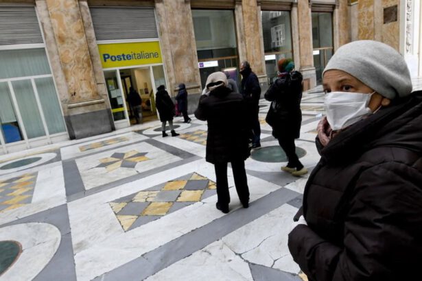 Nuovo Dpcm, dove servirà il Green pass dal 1 febbraio? Free pass alle poste per la pensione 7