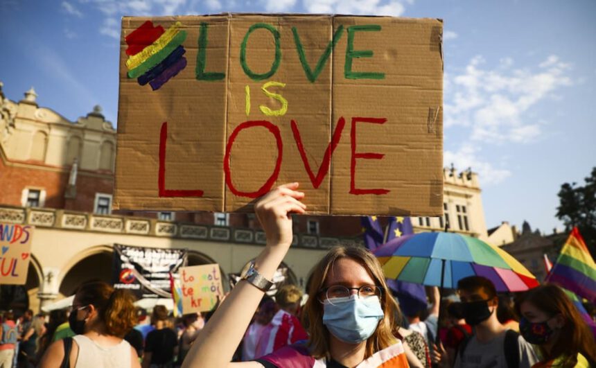 Perché la rielezione di Orban minaccia ulteriormente i diritti Lgbt in Ungheria 1