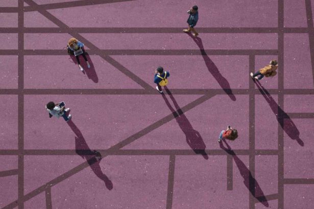 Lo dice la scienza: chi rispetta il distanziamento sociale è più intelligente 20