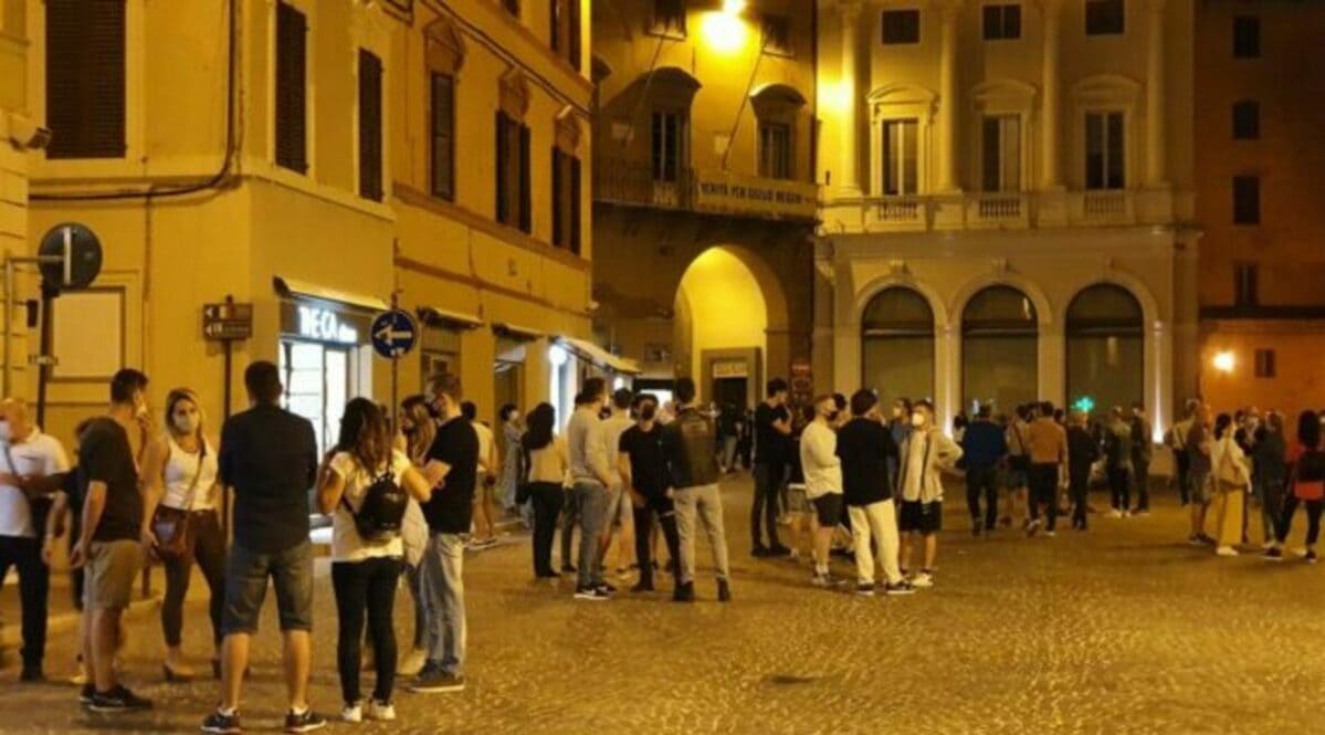 Distanziamento sociale: un bando della protezione civile per reclutare 60 mila assistenti civici 15