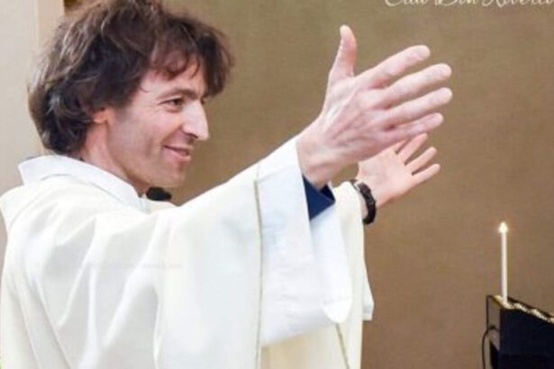 Omicidio Como: sacerdote accoltellato a morte da un senzatetto straniero 11