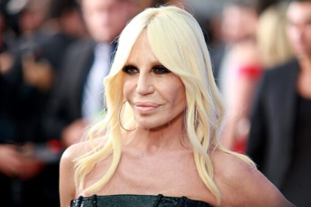 Le 5 regole di stile di Donatella Versace, una donna diventata icona 13
