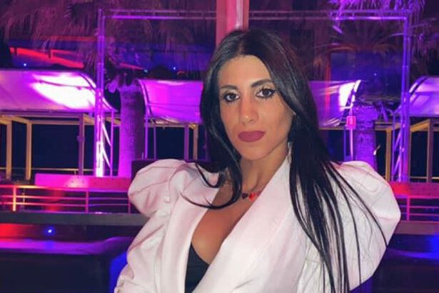 Morte Dora Lagreca, fidanzato indagato per istigazione al suicidio. I genitori: "Non si è uccisa" 11