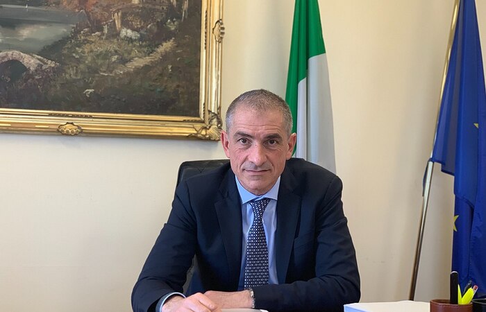 Arriva Dpcm Green Pass: ecco come verranno controllati i lavoratori dal 15 ottobre 3 Dpcm Green Pass: anche vaccinati all'estero possono richiederlo. Costa: "A fine anno valuteremo di ridurlo"