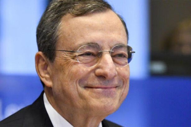 Draghi non percepisce lo stipendio da Premier: ecco i compensi dei predecessori e degli altri politici 10