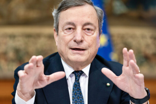 Draghi, ipotesi lockdown nazionale: super zona rossa nel weekend e arancione scuro in tutta Italia 11