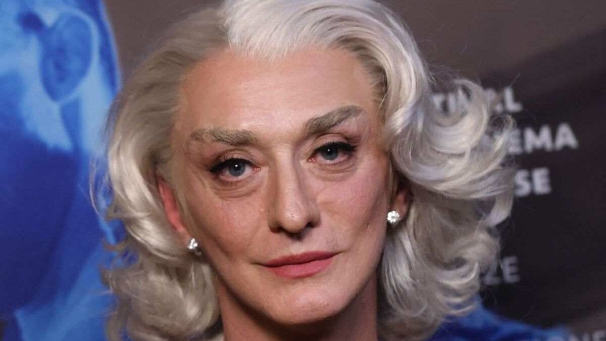 Sanremo, perché Drusilla Foer convince di più rispetto a Ornella Muti e Lorena Cesarini 17
