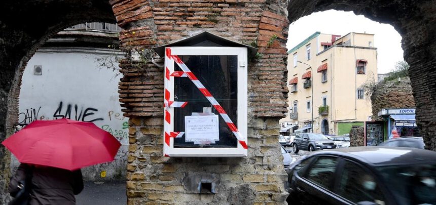 Camorra, le edicole votive dei clan: la procura ne sequestra 11 2 Camorra, le edicole votive dei clan: la procura ne sequestra 11 1