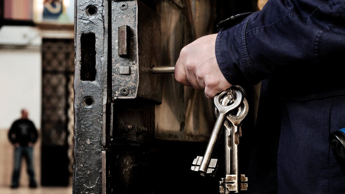 È legittimo l'ergastolo ostativo per i delitti di mafia? Sarà il Parlamento a decidere 13