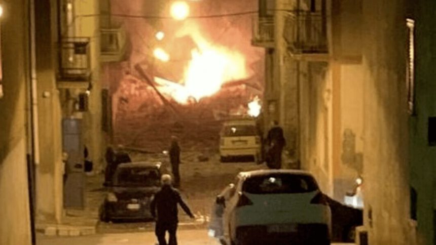 Agrigento, esplode bombola di gas e crolla una palazzina di 4 piani: si cercano persone sotto le macerie 1