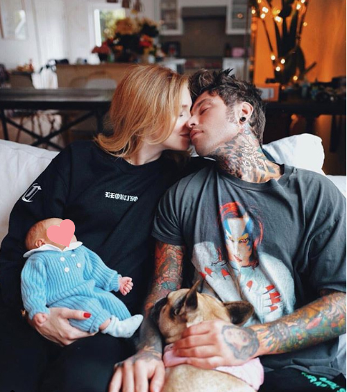 Chiara Ferragni con il fidanzato Fedez e il figlio Leone
