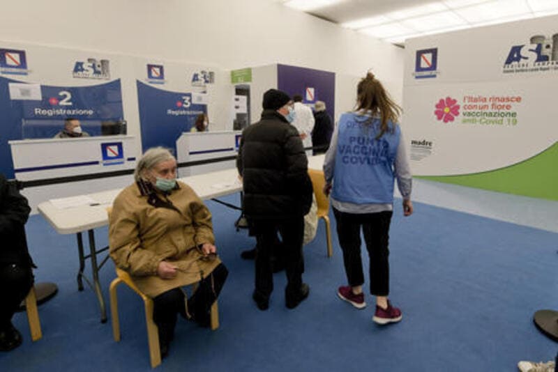 Napoli, vaccino al museo: il Madre si trasforma in un centro vaccinale Covid 4 La cultura che si serve della sanità: "Le vaccinazioni sono un'occasione per avvicinare i cittadini all'arte".