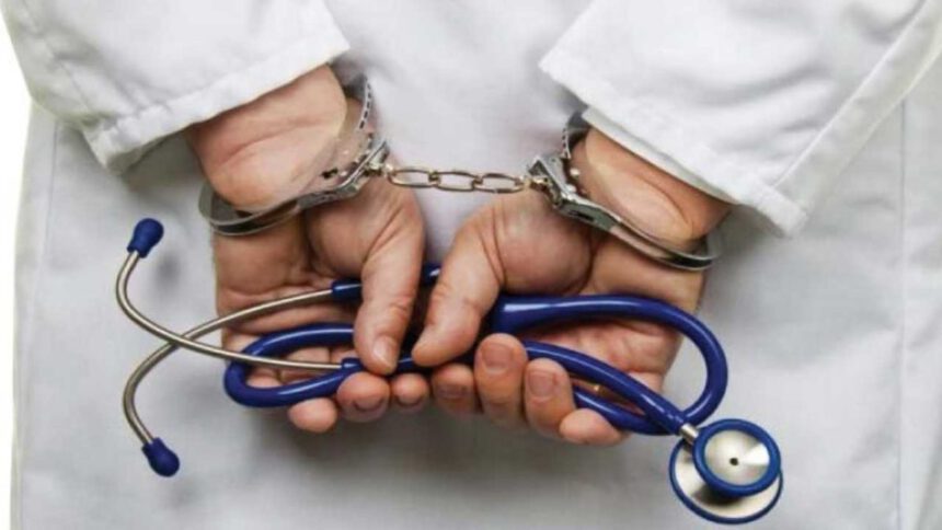 Shock in Puglia: finto ginecologo conosceva i dati delle ragazze e chiedeva di spogliarsi in videochiamate 1