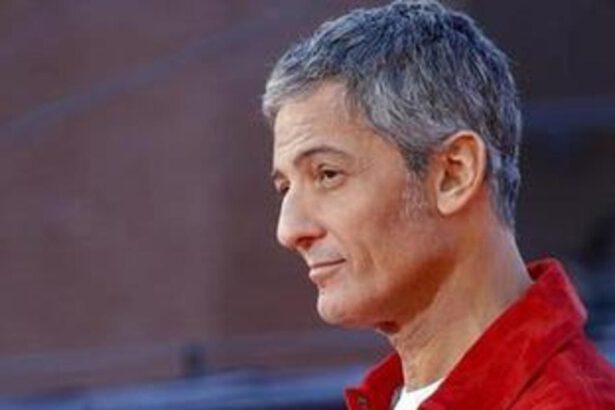 Paura per Fiorello: incendio in casa. Un operaio al pronto soccorso 6