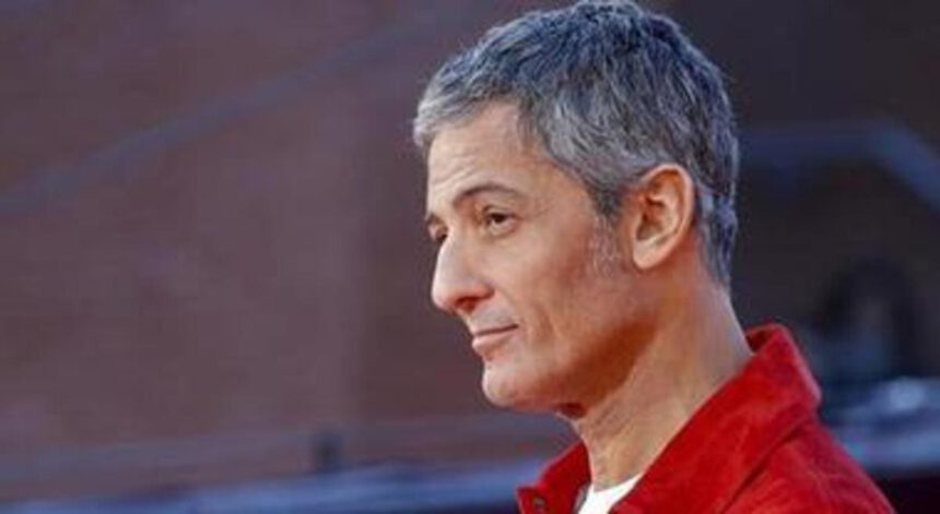 Paura per Fiorello: incendio in casa. Un operaio al pronto soccorso 2 Paura per Fiorello: incendio in casa. Un operaio al pronto soccorso 1