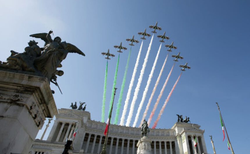 2 Giugno: "Nessuna parata, solo il volo delle Frecce Tricolori su tutta Italia" 2 2 Giugno: "Nessuna parata, solo il volo delle Frecce Tricolori su tutta Italia" 1