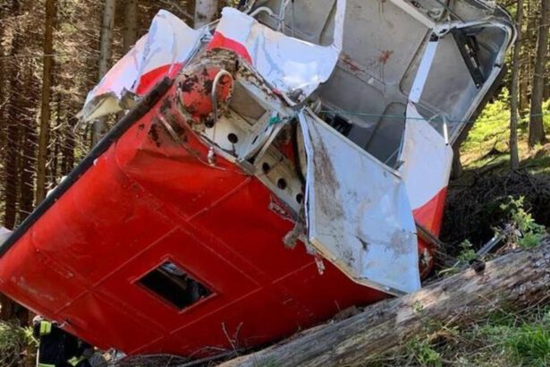 Stresa-Mottarone, funivia cade nel vuoto: ipotesi sull'incidente e storia delle 14 vittime 14