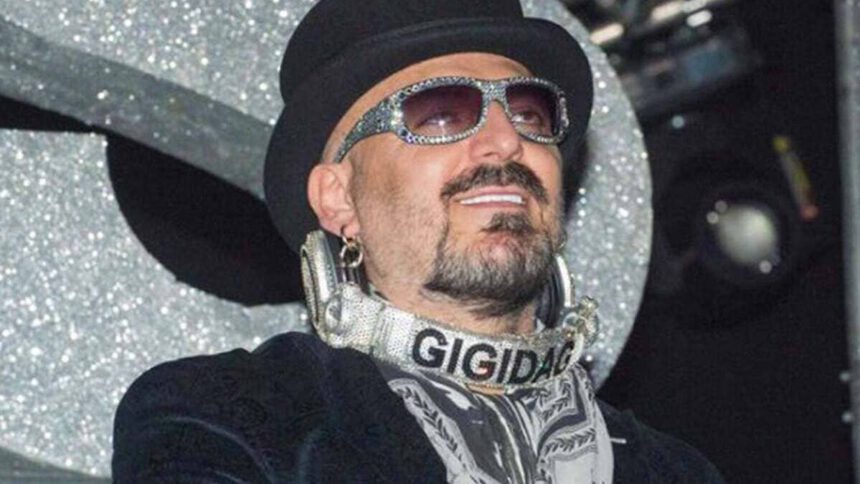 Gigi D'Agostino ha una grave malattia: “Il dolore non mi dà pace. La sofferenza mi consuma” 1