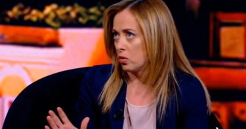 Giorgia Meloni: "Per mia figlia Ginevra il vaccino è più pericoloso del Covid" 1