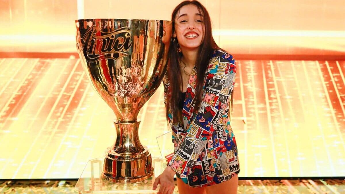 Giulia Stabile vince Amici 20 ma i social insorgono e parlano di vittoria non meritata 19