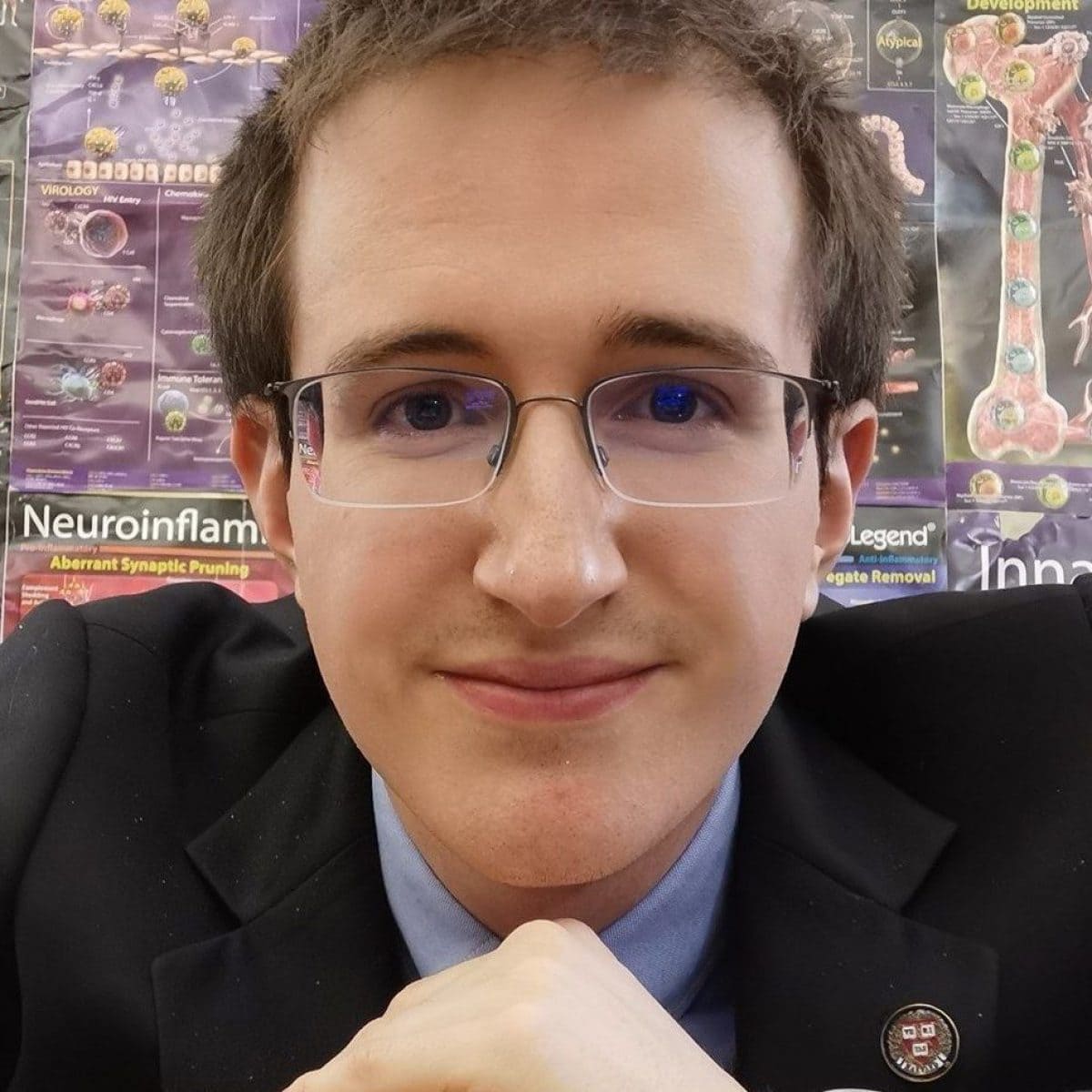 Giulio Deangeli, lo studente dei record: “Sogno la cura per le malattie neurodegenerative” 17