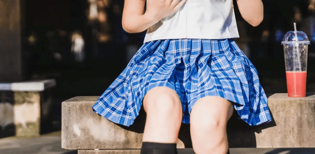 Scuola scozzese, alunni e insegti maschi indossano gonne: "Sosteniamo l'identità di genere" 5 Scuola scozzese, alunni e insegti maschi indossano gonne: "Sosteniamo l'identità di genere" 4