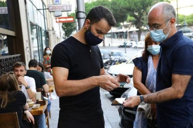 Green pass obbligatorio in bar e ristoranti, valido solo dopo 2 dosi, Sileri: "Seguire subito l'esempio francese" 17