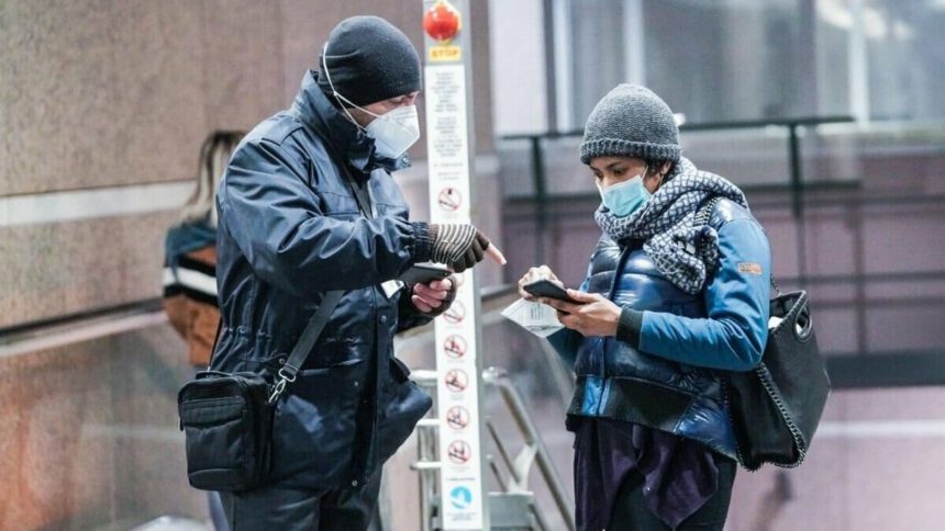 Green pass, vaccini e multe: cosa cambia da oggi fino al 31 marzo 1