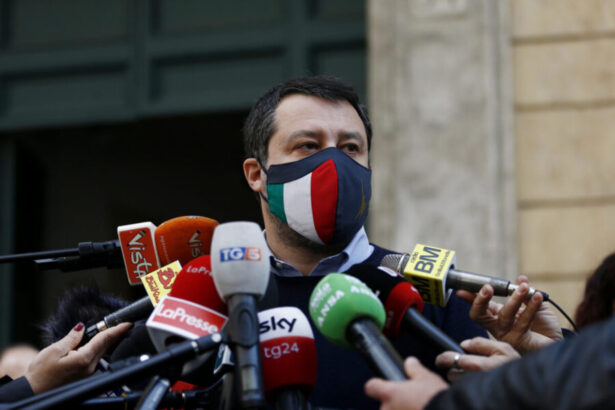 Caso Gregoretti, il giudice assolve Salvini: "Il fatto non sussiste". Ecco cosa rischia ancora il leader leghista 19