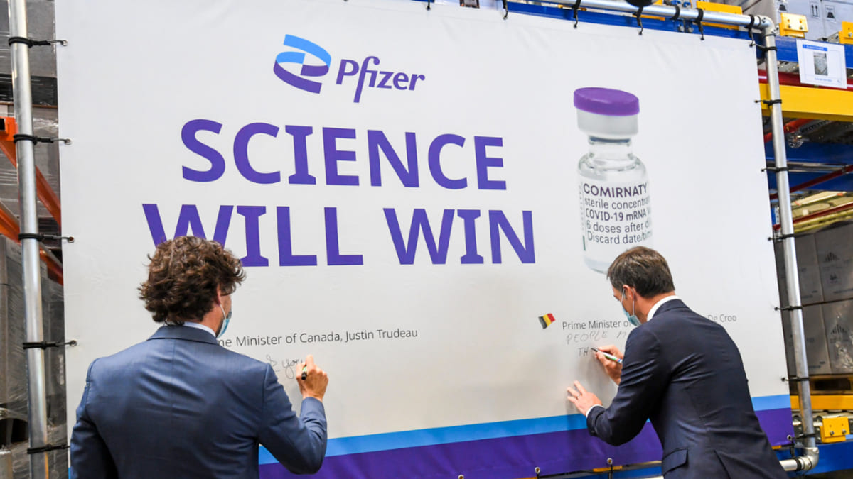 Quanto guadagna Pfizer dai vaccini? Gli attivisti: "È ora di sospenderne il monopolio" 15