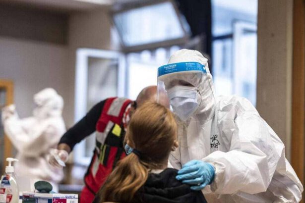 Guariti dal Covid: quanto ci si può ricontagiare con la stessa variante 10