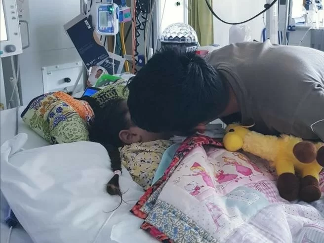 Gaslini eccellenza italiana, la bambina che doveva morire adesso è cosciente 3