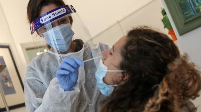 Tamponi, ecco quanto li pagano le farmacie: sono davvero una miniera d'oro? 3