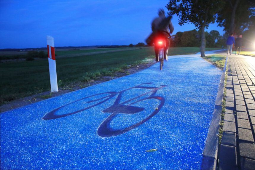 Piste ciclabili: in bici da Lecce a Venezia, presto sarà possibile 2 Piste ciclabili: in bici da Lecce a Venezia, presto sarà possibile 1
