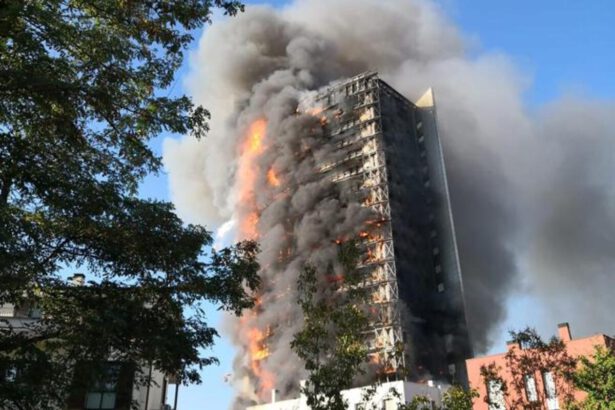 Incendio Milano, gli inquilini: "Siamo come terremotati". Adesso c'è il rischio indennizzo zero 14