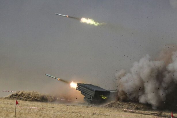 India lancia per errore un missile supersonico contro il Pakistan: tensione alle stelle 20