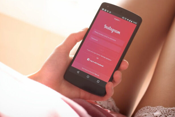 Badge di verifica: su Instagram arriva la richiesta per avere l'ambito bollino blu 10