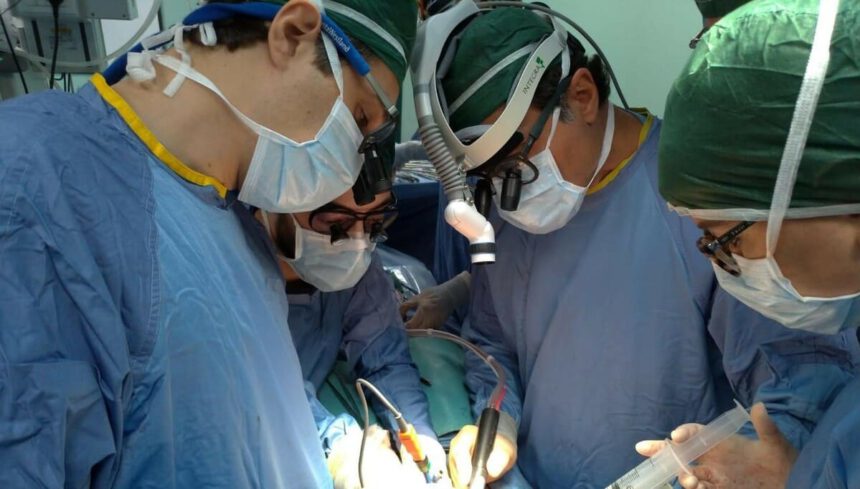 Milano, al Galeazzi intervento record su colonna vertebrale e anca: è il primo al mondo 1