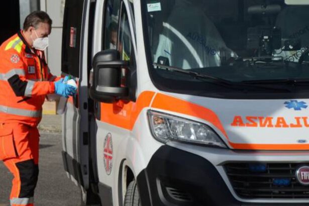 Cagliari, bimba uccisa da una moto pirata, ferita la madre: è caccia all'uomo 10