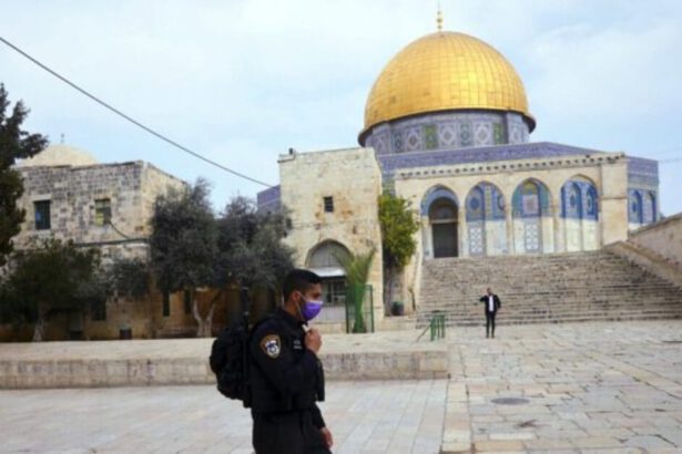 Covid, troppi contagi: Israele chiude tutto e torna in lockdown 11