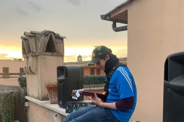Jacopo Mastrangelo, quel ragazzo che incantò Piazza Navona durante il lockdown 18