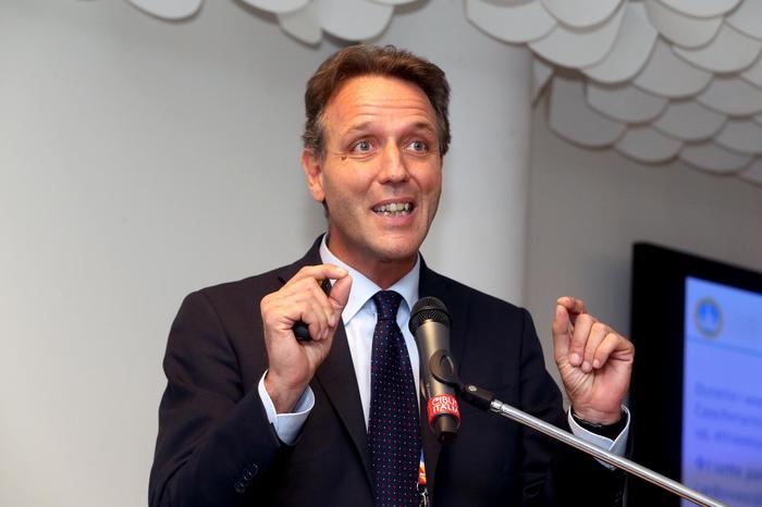 "Long Covid", parla il professor Landi: "Solo il 20% dei pazienti guarisce senza nessun sintomo"